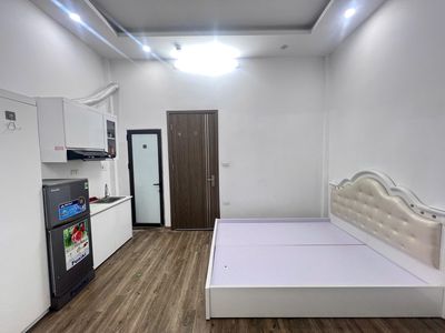 Cho thuê căn hộ khép kín tại Đường Láng, đầy đủ nội thất