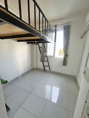 PHÒNG GÁC CỬA SỔ THOÁNG MÁT NGAY CV VĂN HOÁ GÒ VẤP - THANG MÁY Ở NGAY