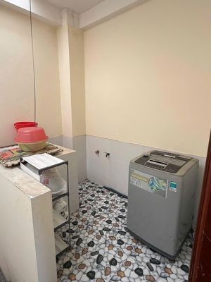 nhà  ngõ 133 hoa bằng 84m x 4T giá 16tr.th