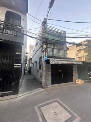 Nhà cho thuê mặt tiền hẻm xe hơi 95 lê văn lương Q7