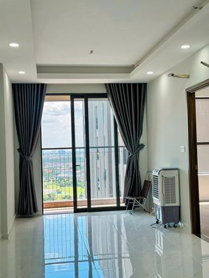 CHO THUÊ CĂN HỘ 2PN CÓ BAN CÔNG - GIÁ 5.5TR TẠI OPAL SKYLINE