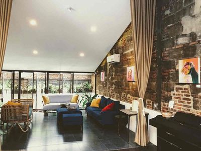 LẦU 2 KHU CHUNG CƯ TRẦN HƯNG ĐẠO GẦN BÙI VIỆN QUẬN 1