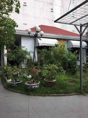 BIỆT THỰ SÂN VƯỜN 350M2 3PN 3WC NGAY NGA TƯ THỦ ĐỨC Q9