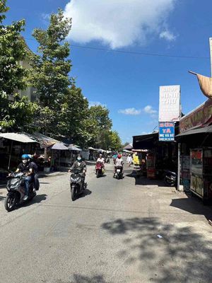 Nhà mặt tiền chợ KDC Hưng Phú 1