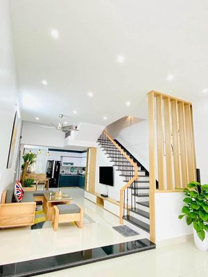 Cho thuê nhà ParkRiverside gần Liên Phường, Bưng Ông Thoàn 75m2 3L4PN