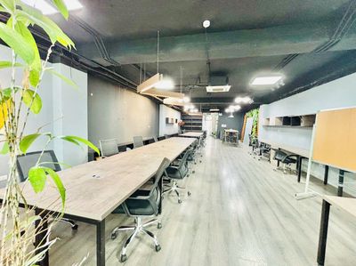 Cho thuê sàn văn phòng Nguyễn Xiển 150m2 18tr điện nước giá nhà nước