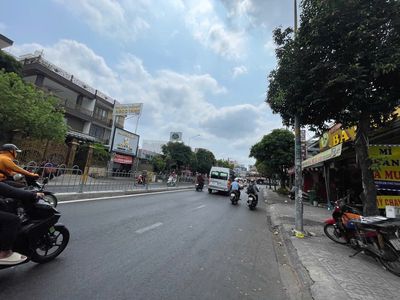 cho thuê nhà MT nguyễn sơn 6,5x10 trệt thông suốt vị trí siêu đẹp