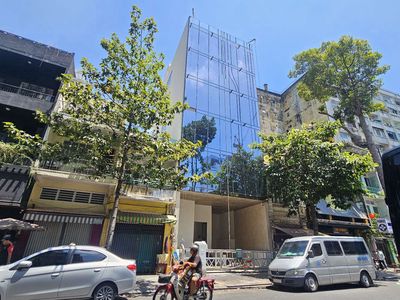 TIẾT KIỆM CHI PHÍ SETUP – THUÊ NHÀ MẶT TIỀN 8M NGUYỄN THÁI BÌNH, Q1