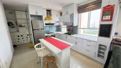 Cho thuê căn hộ 2PN, 2WC, 77m2, full nội thất tại Cao ốc Thịnh Vượng