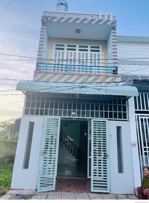 CHO THUÊ NHÀ LẦU 3PN KDC HƯNG PHÚ CTY8 SAU LƯNG CĂN HỘ CARA GIÁ 6TR