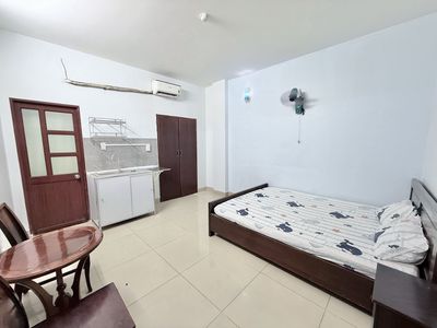 Phòng ngay UTC2 chỉ 1km, full nội thất có máy giặt chung, thang máy