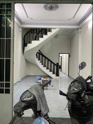 nhà 4 x 16, đúc 1 lầu , hẻm 6m thông , đường lê văn thọ