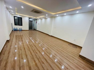 văn phòng đường miếu đầm cạnh khách sạn JW Marriott 60m