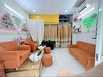 SANG TIỆM NAIL MT PHAN HUY ÍCH - TÂN BÌNH