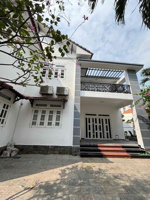 cho thuê nguyên căn villar Quận 2 làm văn phòng , công ty