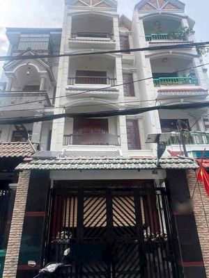 nhà 5 tầng lầu 5pn 5wc