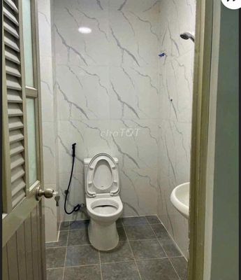 Nhà 4 tầng Mặt tiền Lò Gốm, 4m x 25m, 4PN, 4WC