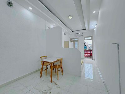 Cho thuê căn hộ studio tách bếp balcon full nt gần CV Lê Thị Riêng Q10