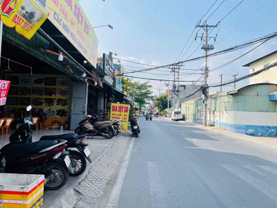 Mặt Bằng mặt tiền đường lớn gần chợ, ngã 4 nước đá tiện KD buôn bán