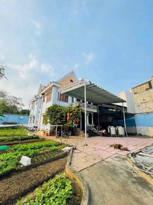 Cho thuê nhà biệt thự đường Làng Tăng Phú 1500m2 giá 60tr