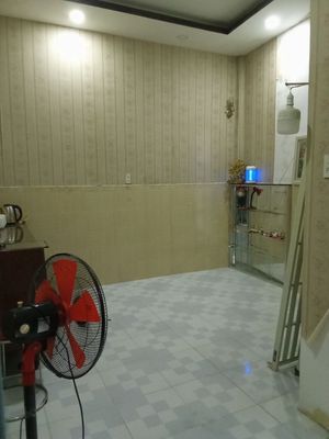 Phòng trọ 15m2 có nhà vệ sinh riêng. Trung tâm Nha Trang