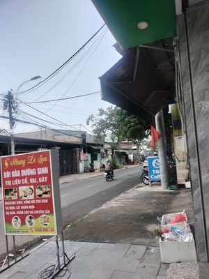 nhà xưởng mặt tiền gần chợ XTT tiện buôn bán kinh doanh