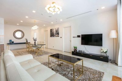 Cho thuê căn hộ 120m2 3PN The Gold View Bến Vân Đồn Q4