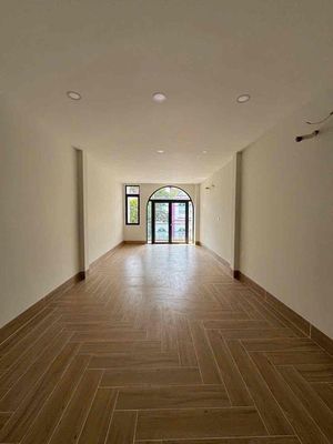 Cho thuê nhà mới 100% 1 trệt 2 lầu khu D2D phường Thống Nhất