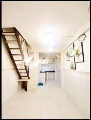 Nguyên căn cho thuê 1t 1l Trần Hưng Đạo Quận 1.