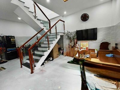 Nhà 2 Tầng Kiệt Trần Nhật Duật Gần Biển  Công Năng : 3p ngủ 2wc Diện T