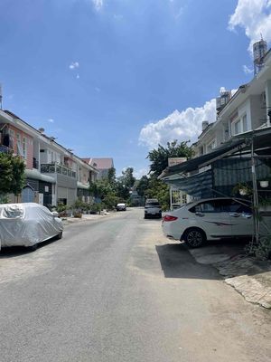 Nhà lầu 3 phòng mới KDC Hưng Phú 2 ( cty 8 )