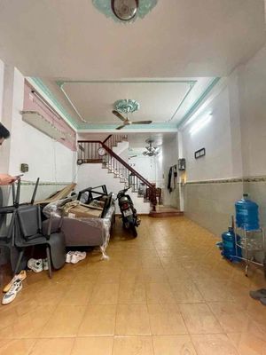 NHÀ 1TRỆT 1LẦU ( 2PN2WC - 1 BAN CÔNG - 1 P.KHÁCH - 1 BẾP ) HẺM 3 GÁC
