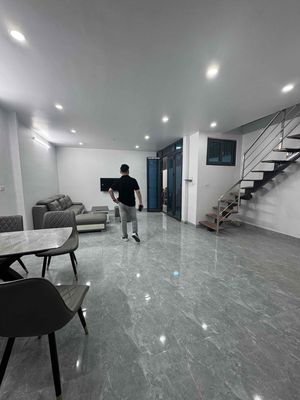 Cho thuê nhà 2 tầng chính chủ tại ngõ 18 Định Công Thượng, Hoàng Mai.