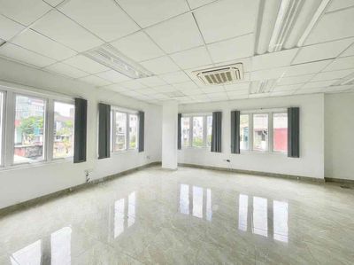 cho thuê văn phòng tại Thái Hà 90m2 giá 17t lô góc full kính cực đẹp