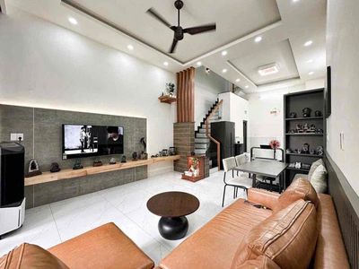 Cho Thuê Nhà 1T2L Full Nội Thất 4PN Ngay Lê Văn Việt - Q9