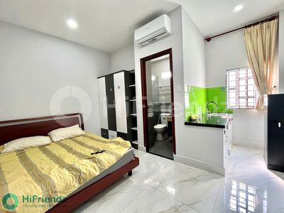 CHDV CỬA SỔ TRỜI, THANG MÁY, NHÀ XE RỘNG NGAY GIỮA Q11 SÁT TRUNG TÂM 