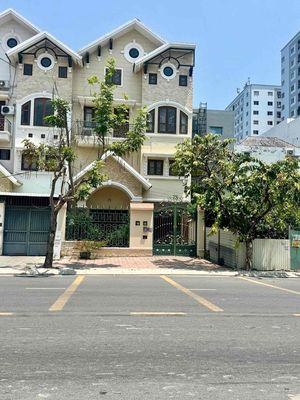 BIỆT THỰ 6PN CÓ THANG MÁY - PHÚ THUẬN - Q7