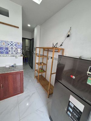 phòng ban công và cửa sổ có thang máy tân sơn Gò Vấp