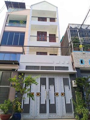 Nhà 3 lầu 5 phòng 6 vs,đường 8m thông, Tân Xuân Hóc Môn