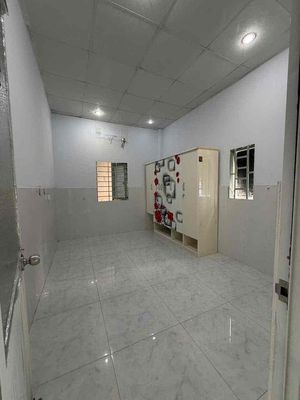 Nguyên căn hẻm rộng 2PN HTP gần cầu phú mỹ