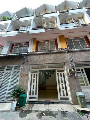 CHO THUÊ NHÀ 3 LẦU CÓ GARA XE HƠI, NGAY CÂN NHƠN HOÀ