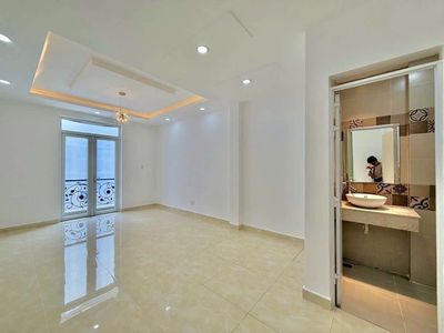 Nhà mới hẻm oto 3 PN Hoàng Hoa Thám giá chỉ nhỉnh 20tr