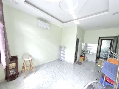 Cho Nữ thuê - 1 người - CMT8 Q3