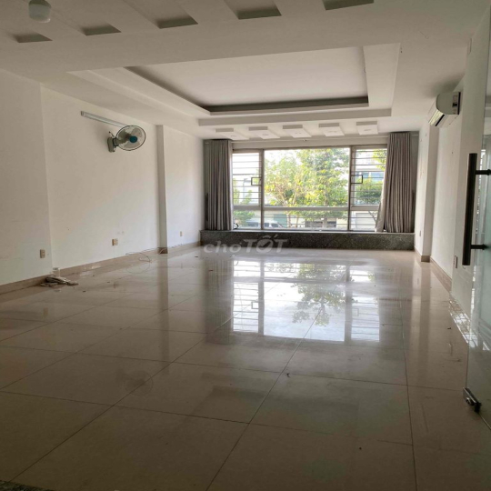 NHÀ VIEW CÔNG VIÊN CHO THUÊ