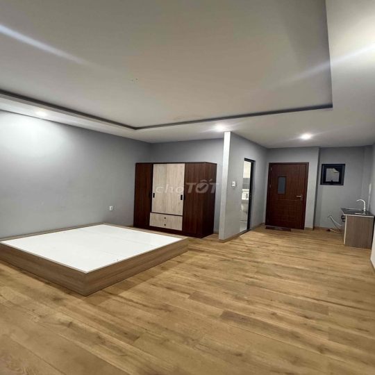 CHO THUÊ PHÒNG SẠCH ĐẸP - 40m2 - BAN CÔNG - ĐỐI DIÊN BV THỦ ĐỨC