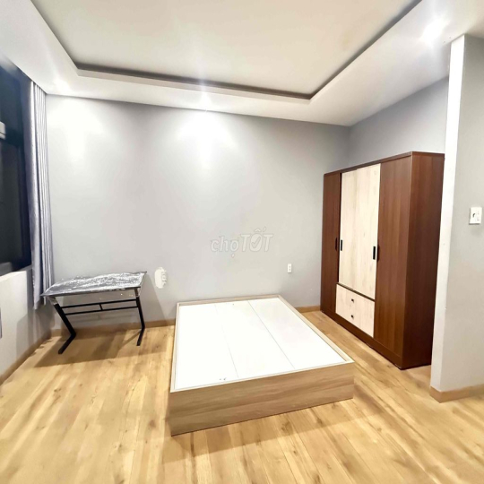 CHO THUÊ PHÒNG SẠCH ĐẸP - 40m2 - BAN CÔNG - ĐỐI DIÊN BV THỦ ĐỨC