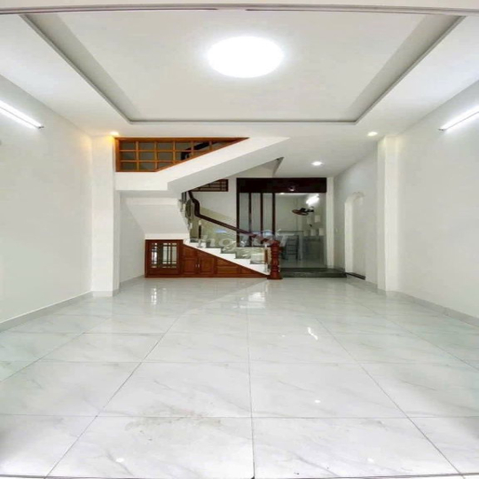 Bán nhà 4 tầng mặt tiền Nguyễn Thị Minh Khai giá 5 tỉ 650 triệu