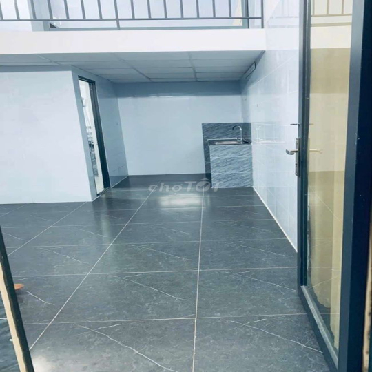 Hẻm 233 Nguyễn Văn Cừ, Trọ mới xây không chung chủ