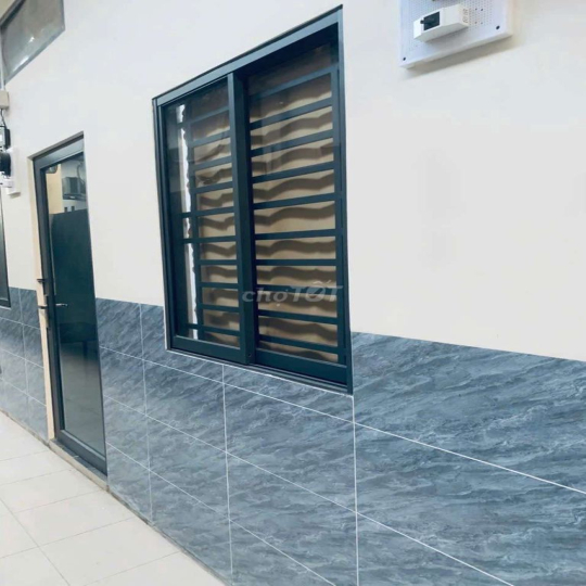 Hẻm 233 Nguyễn Văn Cừ, Trọ mới xây không chung chủ