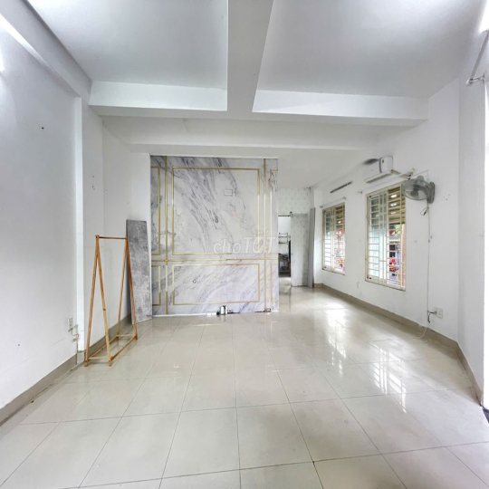 Cho thuê MBKD 6x20m, căn góc ở khu Cityland Center Hills, P7, Gò Vấp